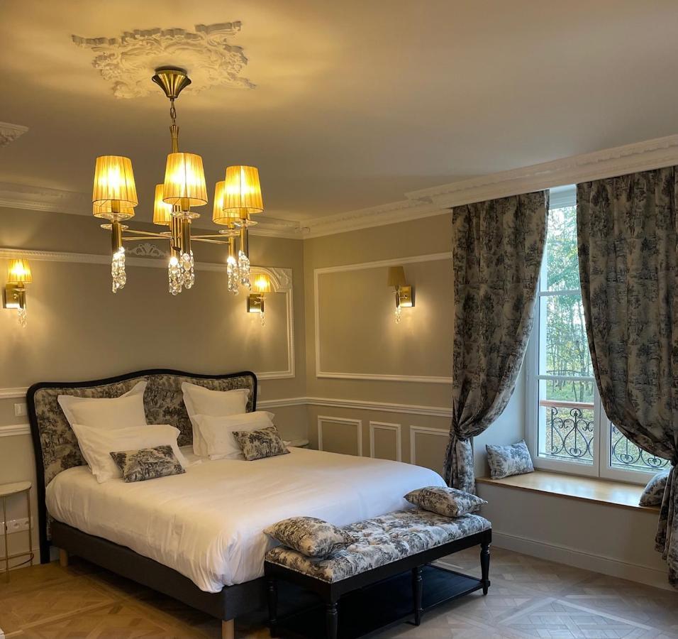 Chateau Des Hauts De Provins Hotel Champcenest Bagian luar foto