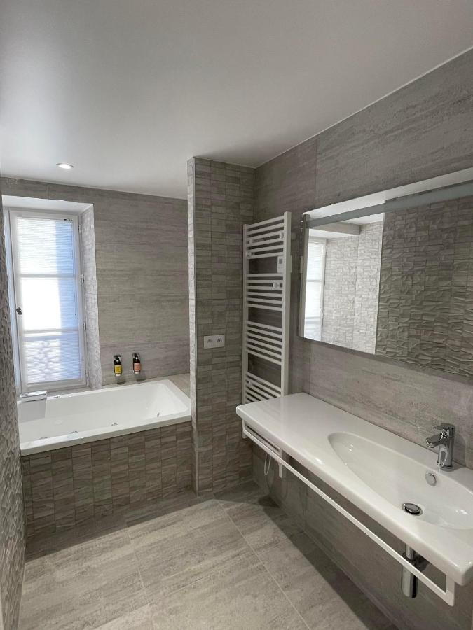 Chateau Des Hauts De Provins Hotel Champcenest Bagian luar foto