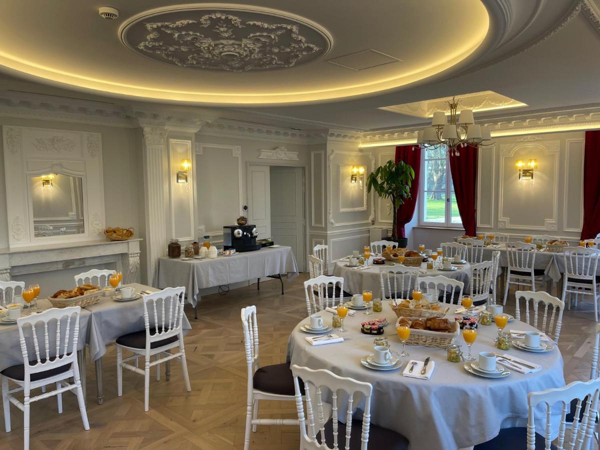 Chateau Des Hauts De Provins Hotel Champcenest Bagian luar foto